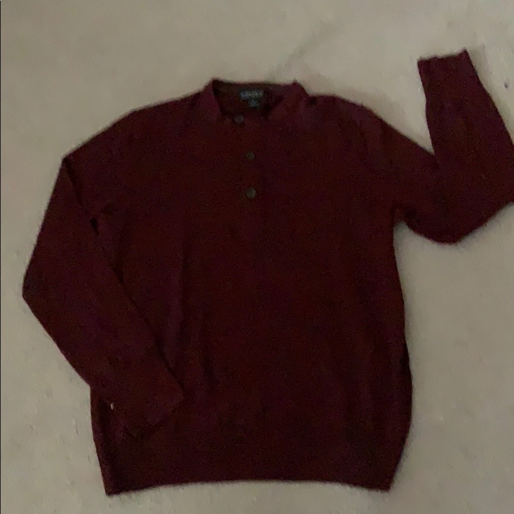 Men’s Banana Republic shirt.